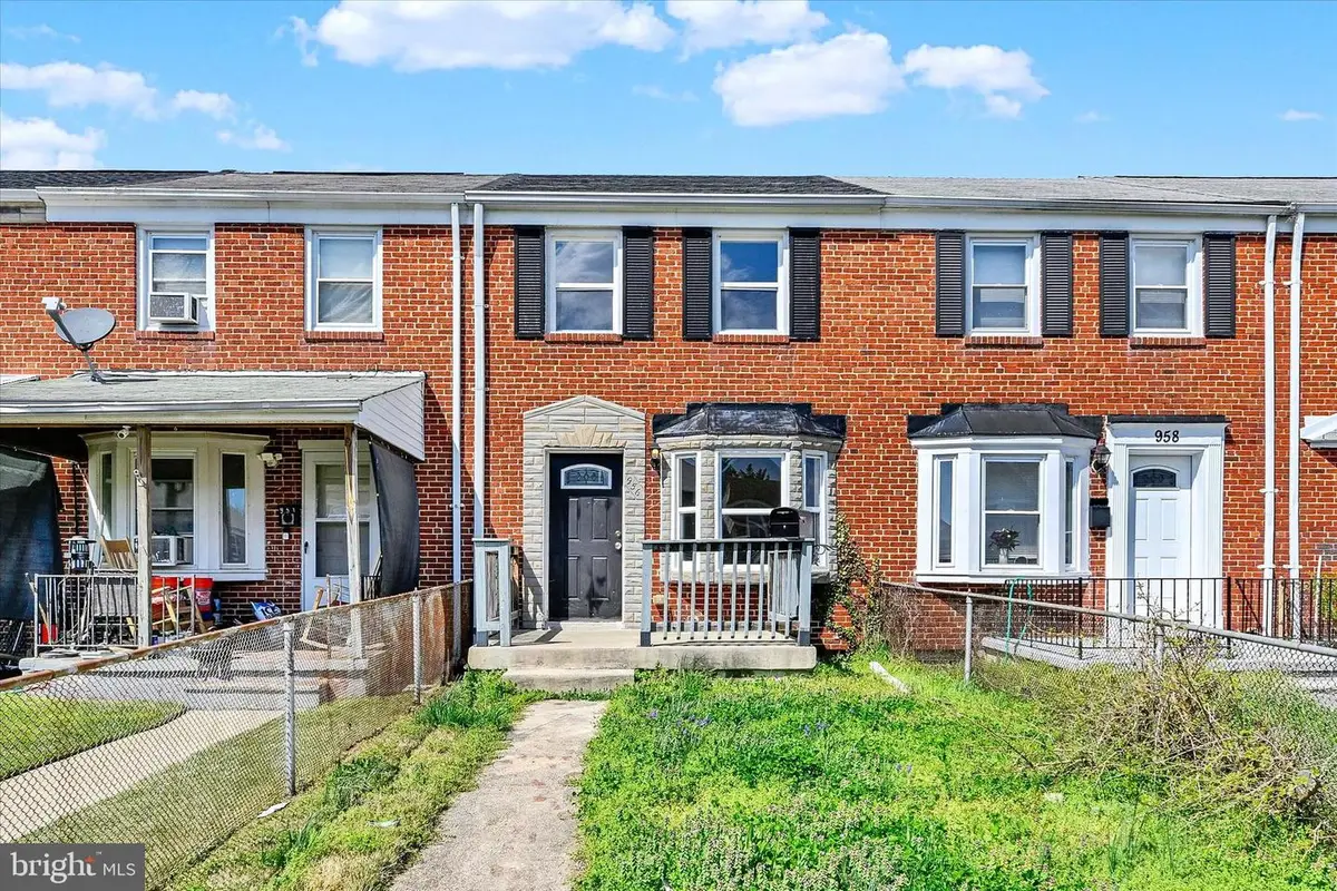 956 Middlesex Rd, Essex, MD 21221 - #1