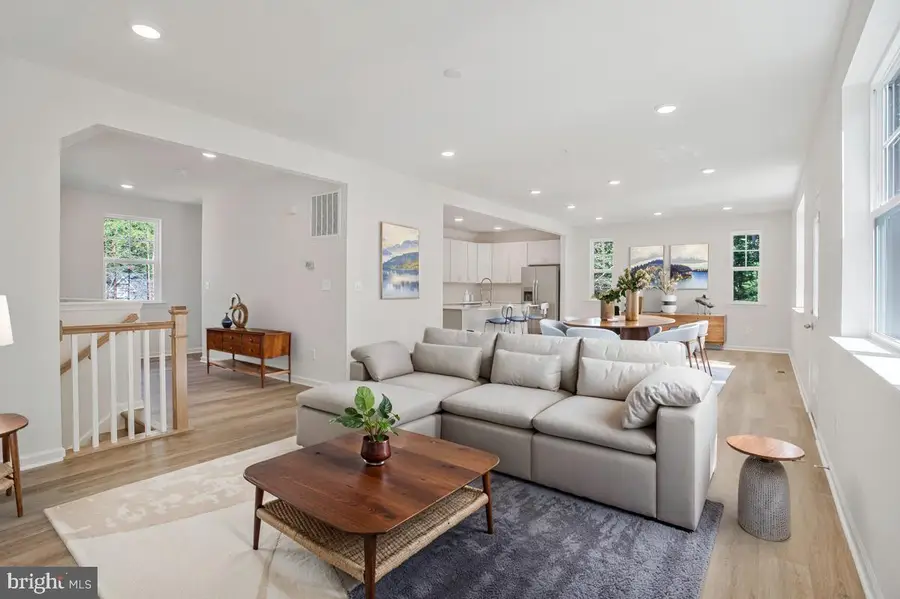 725 Nollmeyer Rd, Middle River, MD 21220 - #3