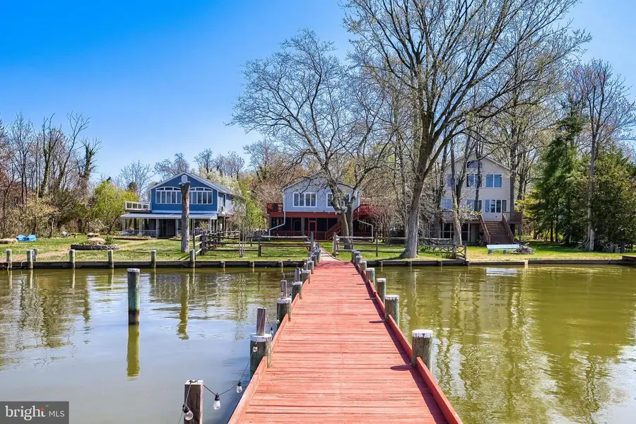 6928 N River Dr, Middle River, MD 21220 - #2