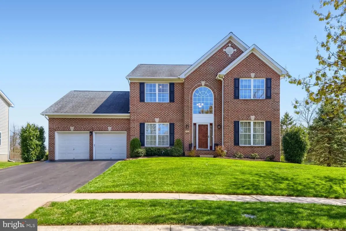 9805 Colenbourne Rd, Perry Hall, MD 21128 - #1