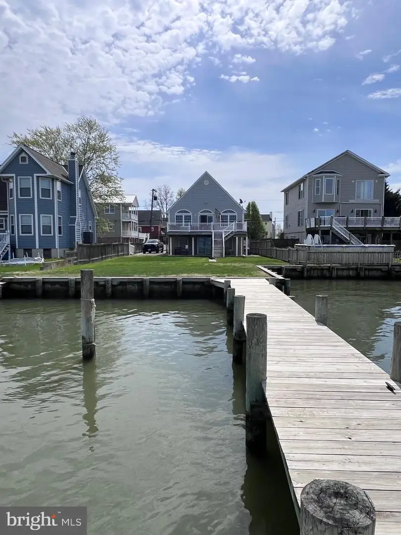 9120 Hinton Ave, Sparrows Point, MD 21219 - #2