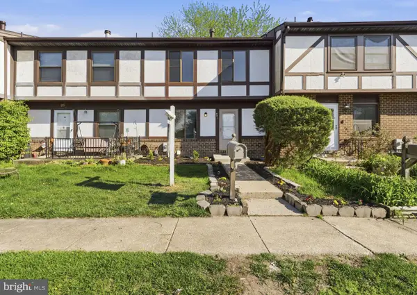 25 Bourbon Ct, PARKVILLE, MD 21234