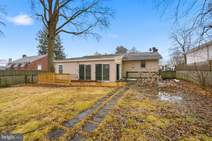 8413 Old Harford Rd, Parkville, MD 21234 - #3