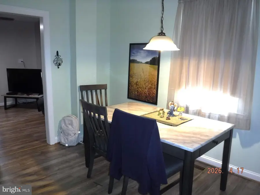 16 Crafton Rd, Essex, MD 21221 - #2