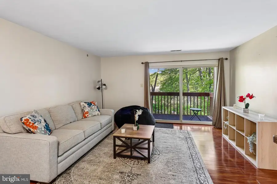 4 Banyan Wood Ct #203, Essex, MD 21221 - #2