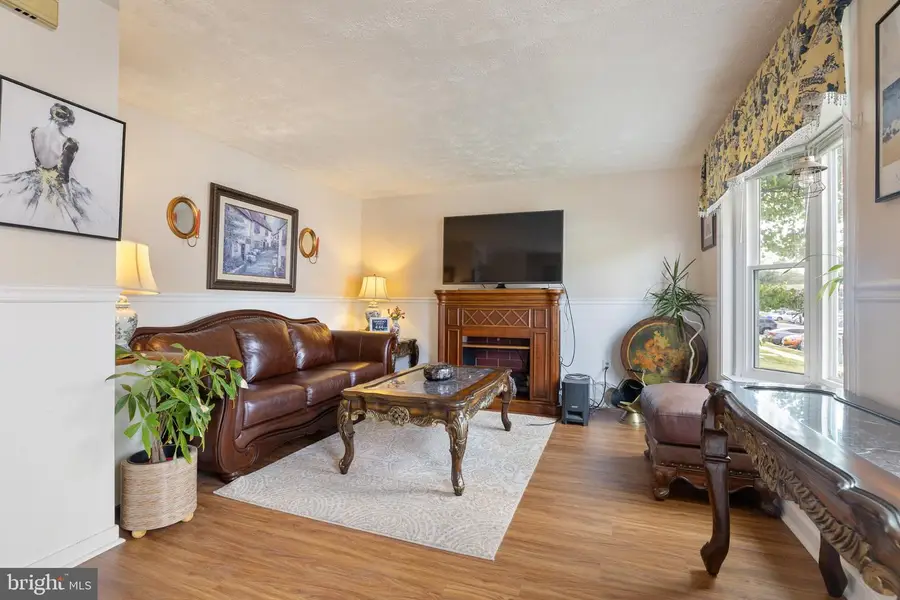 17 Morning Ct, Rosedale, MD 21237 - #3