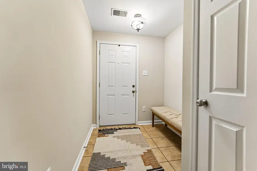 1121 Kelfield Dr #1121, Halethorpe, MD 21227 - #3
