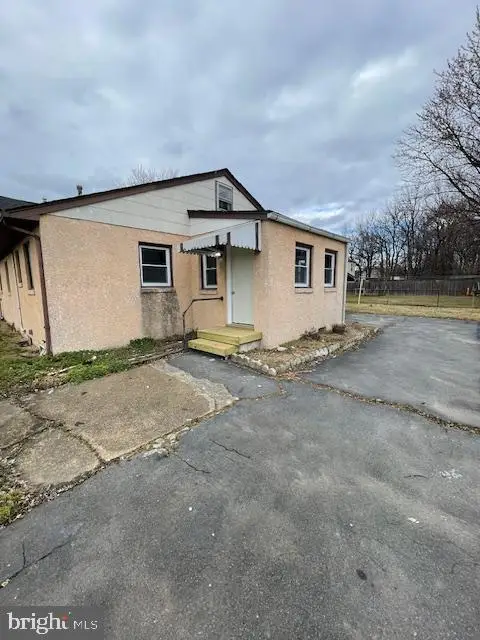 8101 Dukie Ave, Dundalk, MD 21222 - #2