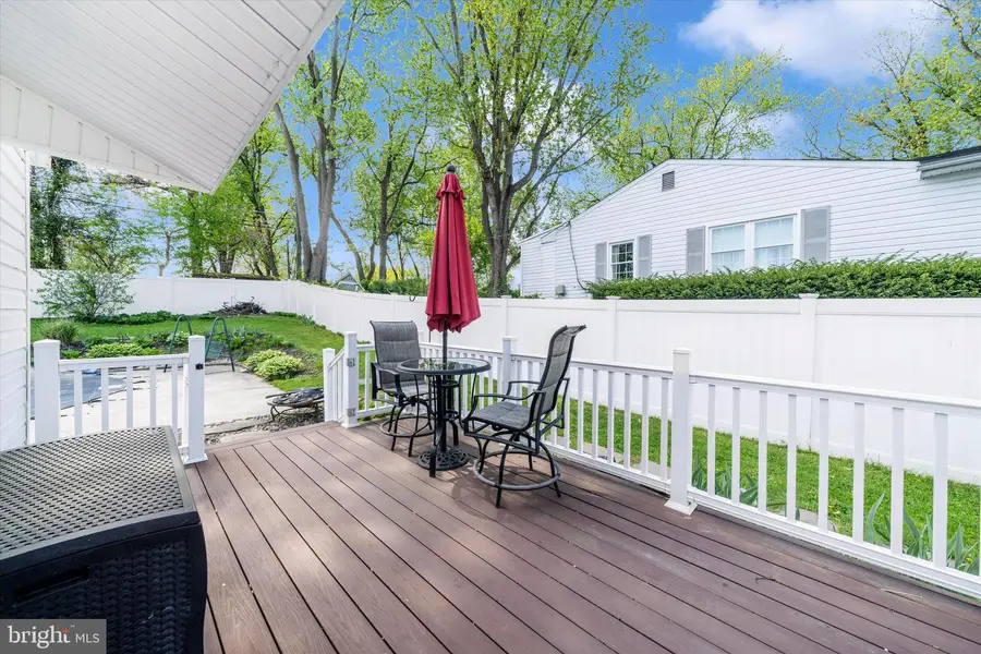 305 Glyndon Dr, Reisterstown, MD 21136 - #2