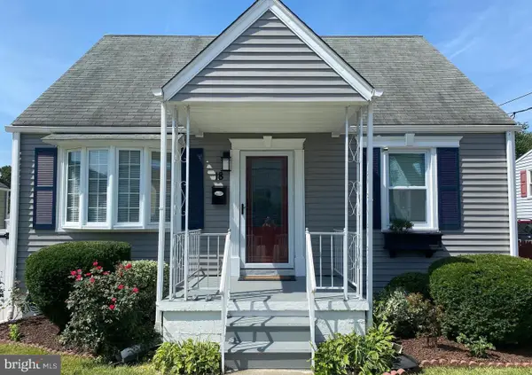 18 N Hawthorne Rd, MIDDLE RIVER, MD 21220