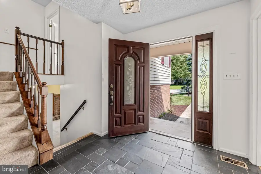 4 Huntress Ct, Lutherville Timonium, MD 21093 - #3