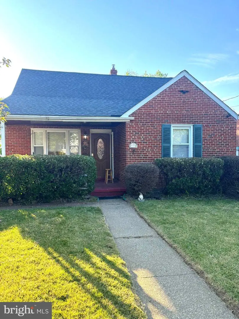 9637 Mason Ave, Parkville, MD 21234 - #1