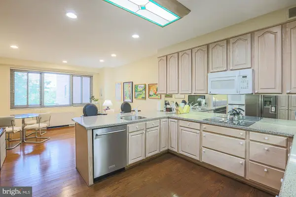 11 Slade #610, PIKESVILLE, MD 21208