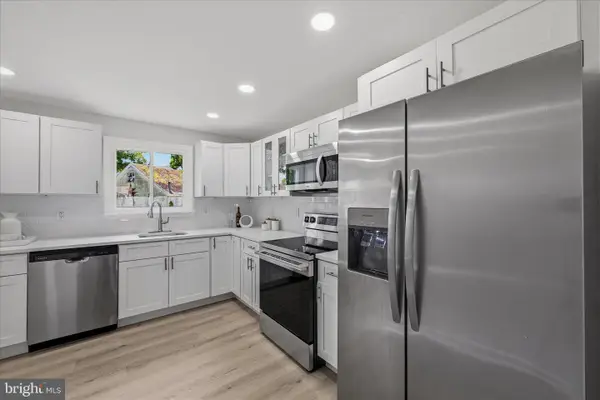 945 Renfrew, BALTIMORE, MD 21221