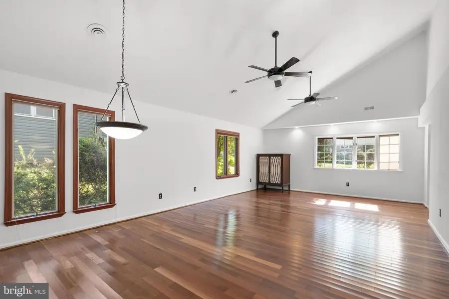 7512 Far Hills Dr, Towson, MD 21286 - #2