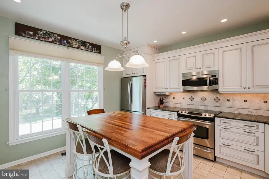2 Alderman Ct, Lutherville Timonium, MD 21093 - #2