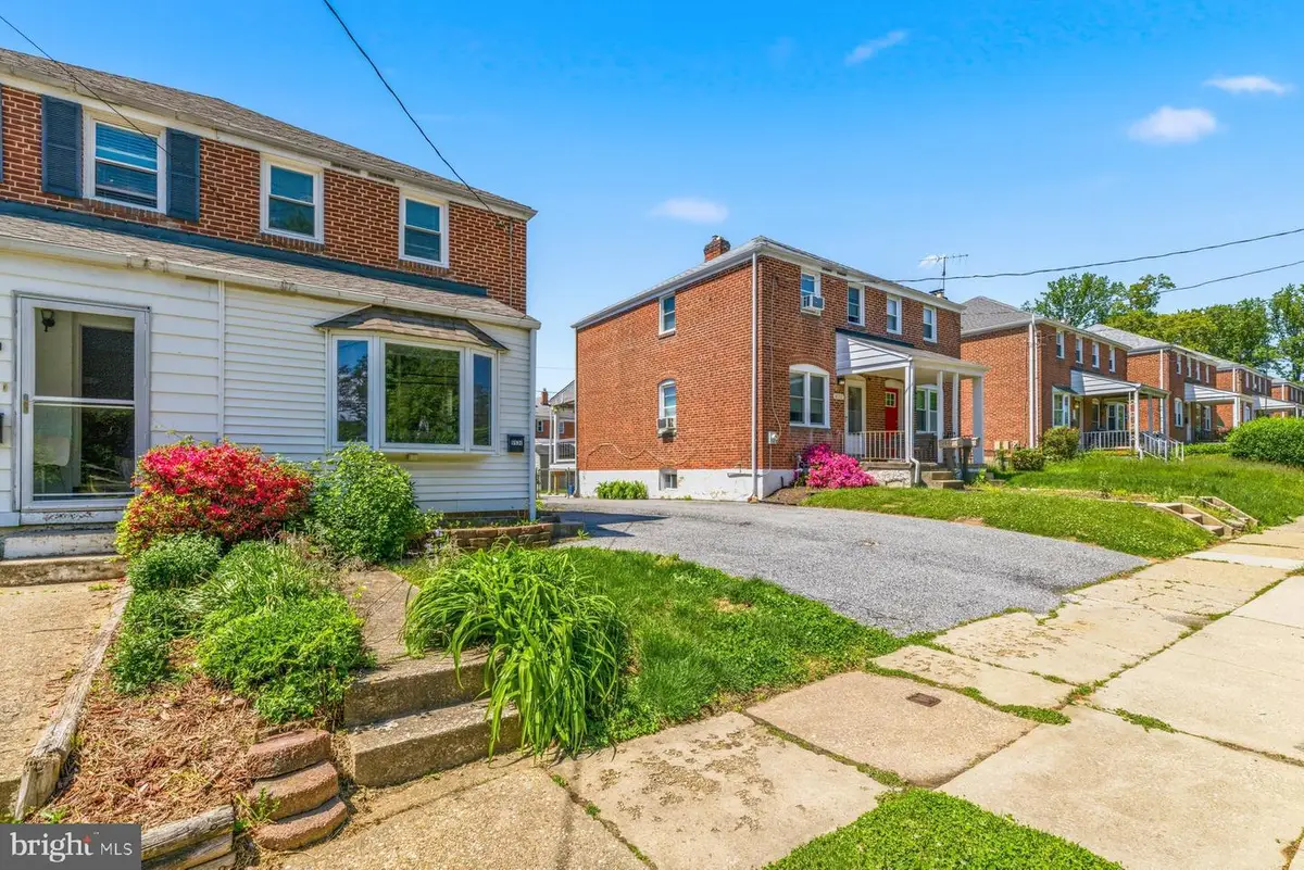 8530 Oakleigh Rd, Parkville, MD 21234 - #1