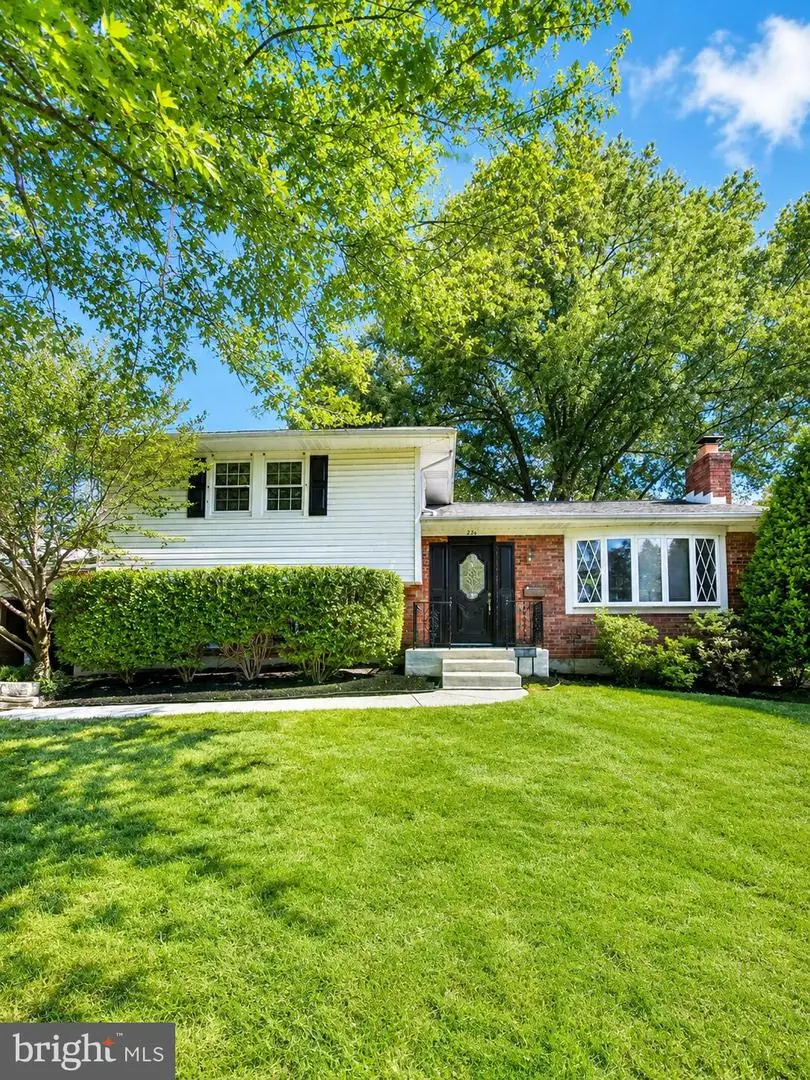 220 Solway Rd, Lutherville Timonium, MD 21093 - #1