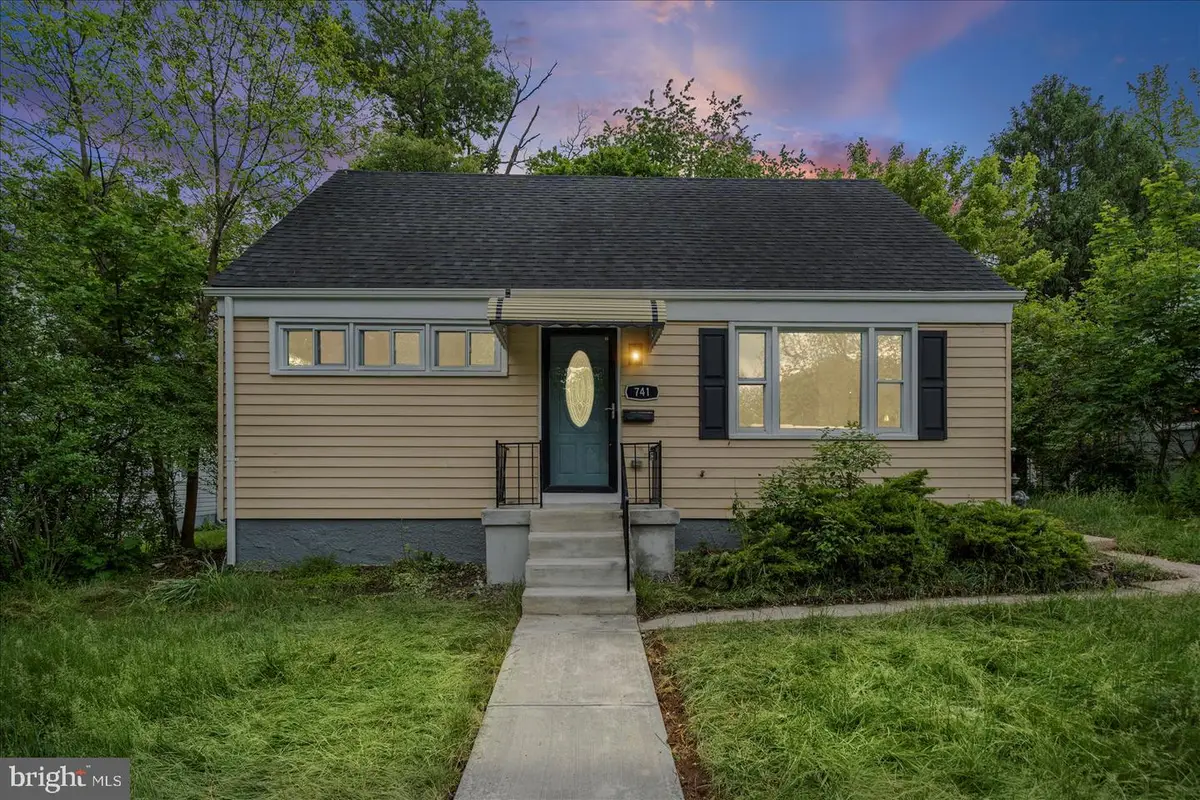 741 Leafydale Ter, Pikesville, MD 21208 - #1