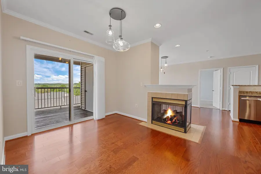 400 Symphony Cir #403j, Cockeysville, MD 21030 - #3