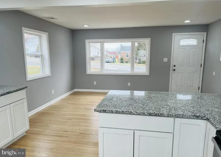 34 Compass Rd, Middle River, MD 21220 - #2