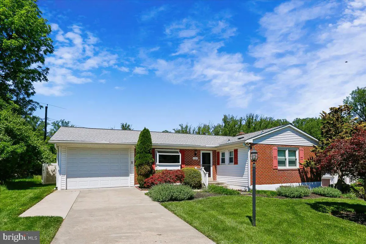 124 W Chestnut Hill Lane, Reisterstown, MD 21136 - #1