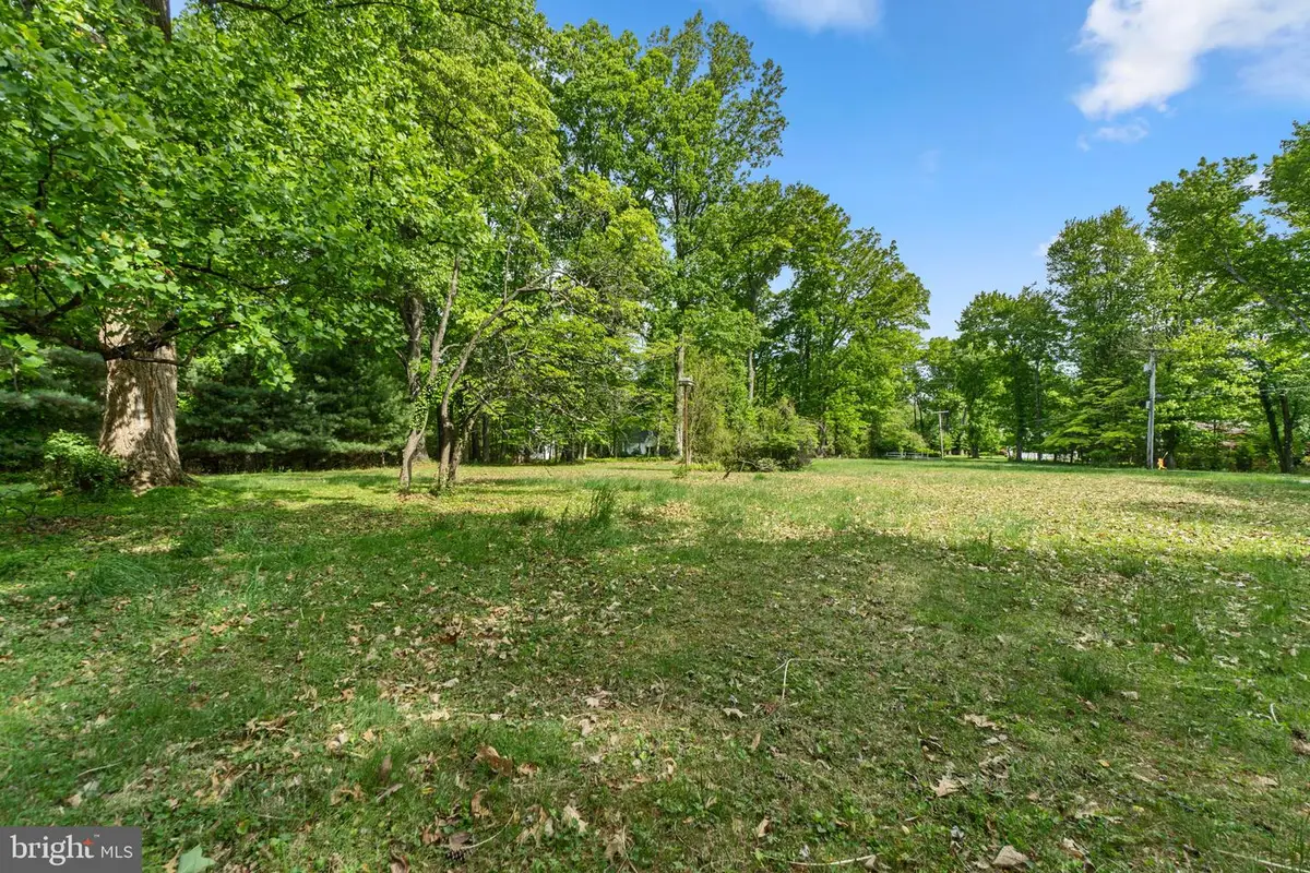 11900 Meylston Dr, Lutherville Timonium, MD 21093 - #1