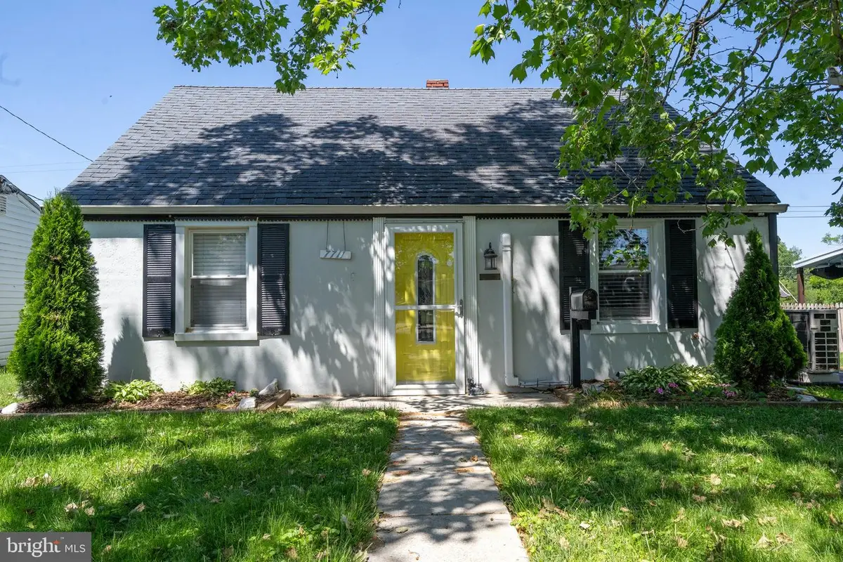 7711 Fairgreen Rd, Dundalk, MD 21222 - #1