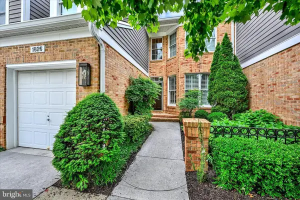 1826 Courtyard Cir #1826, BALTIMORE, MD 21208