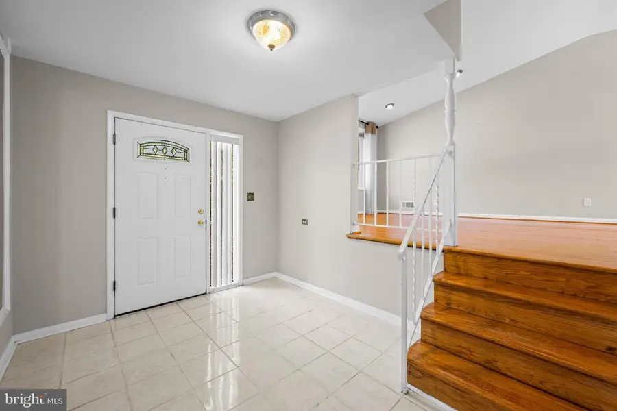 8407 Thornton Rd, Lutherville Timonium, MD 21093 - #2