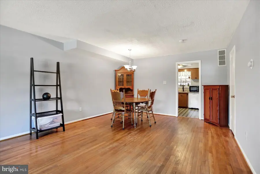 959 Elm Rd, Baltimore, MD 21227 - #3