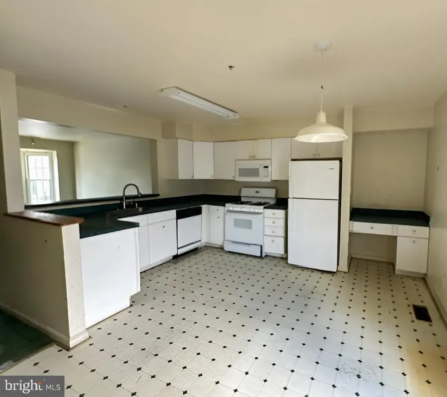 746 Villager Cir, Baltimore, MD 21222 - #2