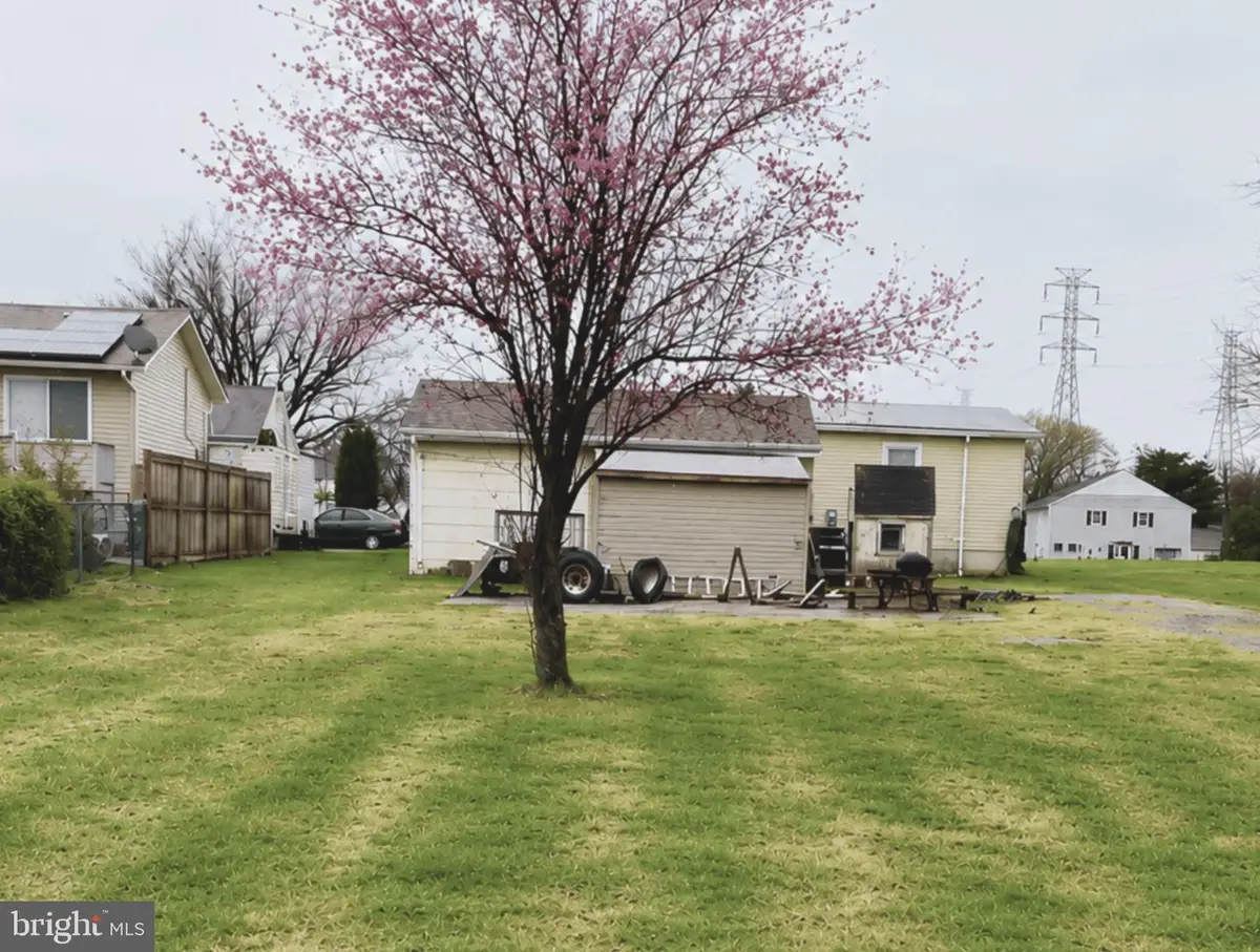609 Patuxent Ave, Rosedale, MD 21237 - #1
