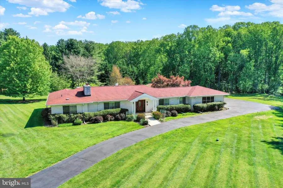 4 Jonathans Ct, Cockeysville, MD 21030 - #3