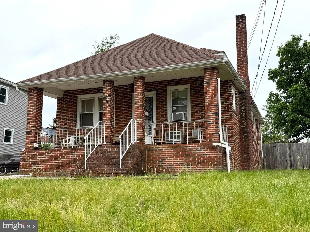620 N Stuart St, Baltimore, MD 21221 - #1
