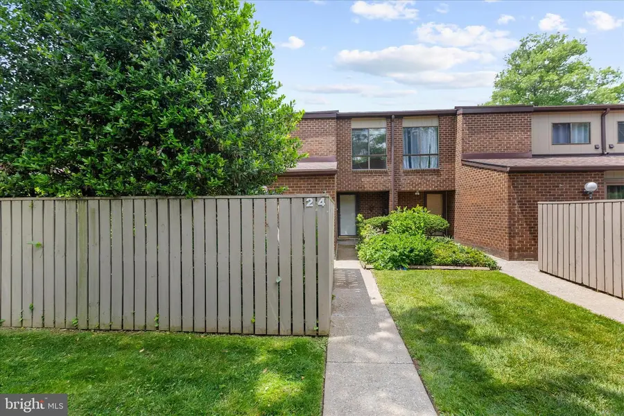 24 Fencepost Ct #g, Baltimore, MD 21208 - #2