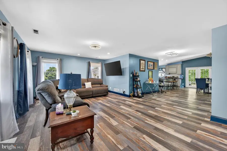 2504 Putty Hill Ave, Parkville, MD 21234 - #2