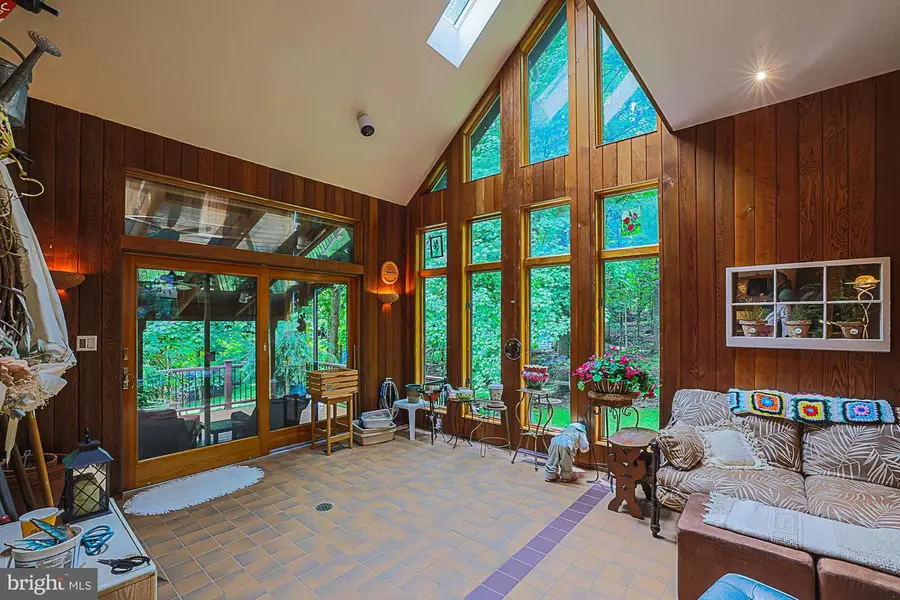 17 Montvieu Ct, Cockeysville, MD 21030 - #3