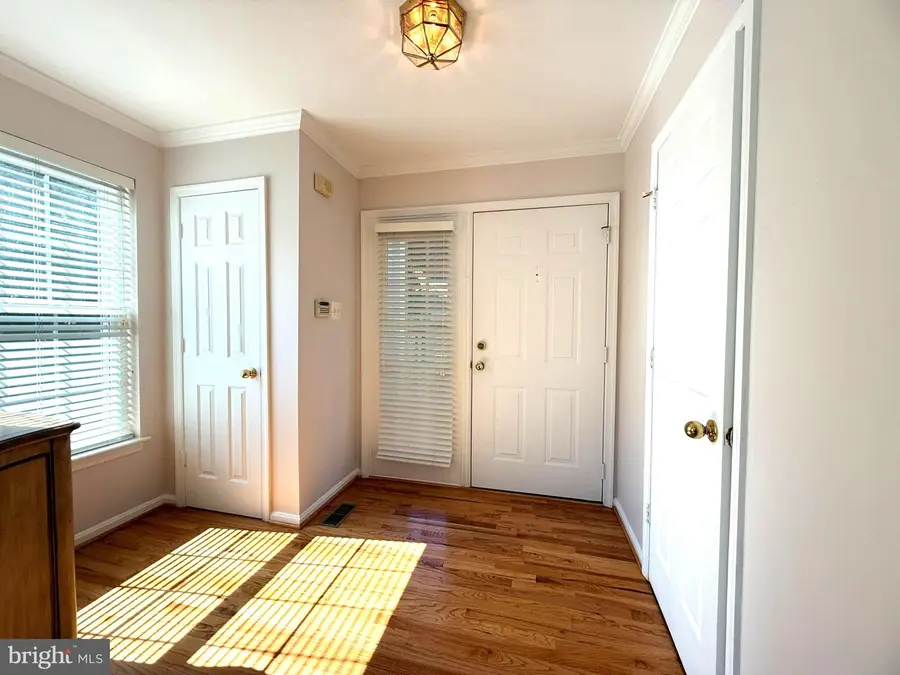 5 Johnsborough Ct, Reisterstown, MD 21136 - #3