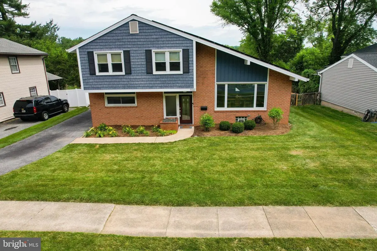 936 Cromwell Bridge Rd, Towson, MD 21286 - #1