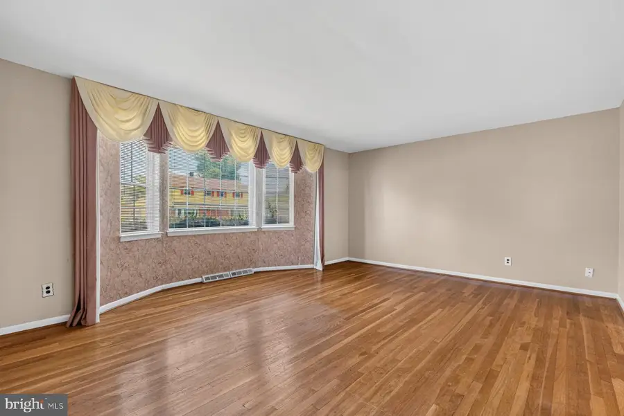 9922 Hoyt Cir, Randallstown, MD 21133 - #3