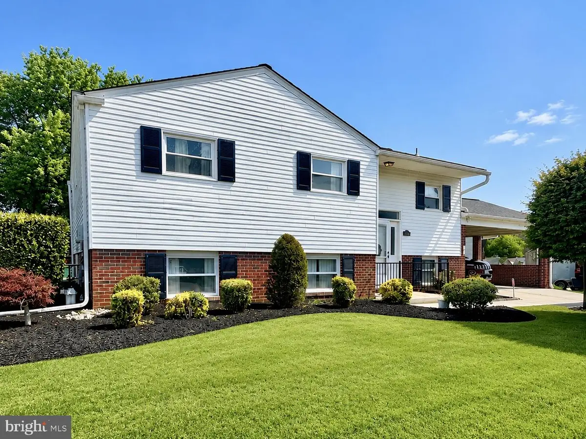 9106 Sandra Park Rd, Perry Hall, MD 21128 - #1