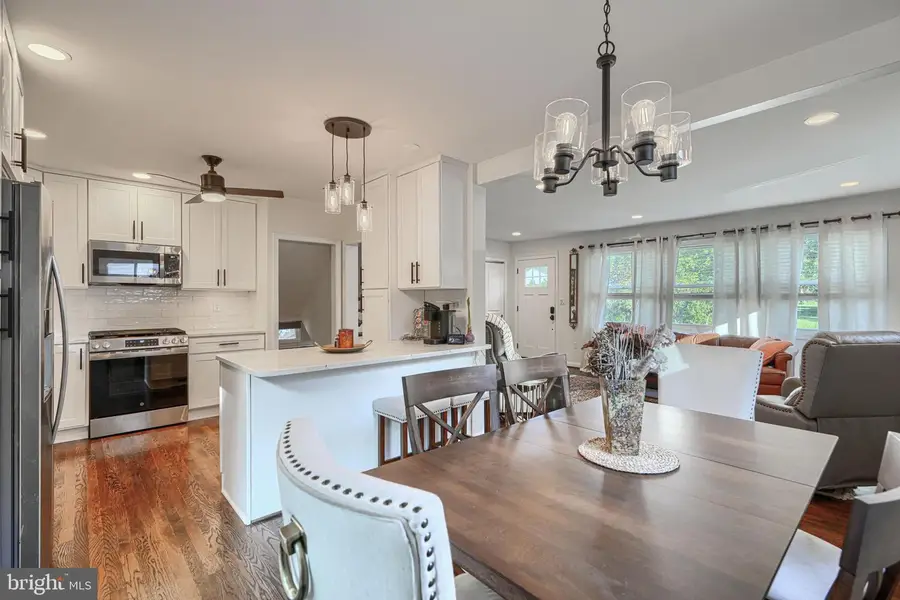 8 Ridgefield Rd, Lutherville Timonium, MD 21093 - #3