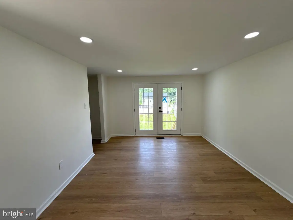 7215 N Alter St, Gwynn Oak, MD 21207 - #1