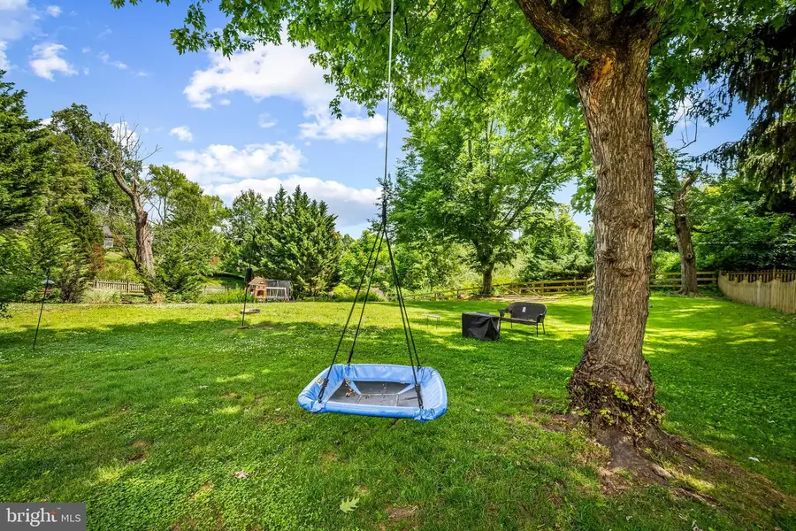 229 Dawson Dr, Cockeysville, MD 21030 - #3