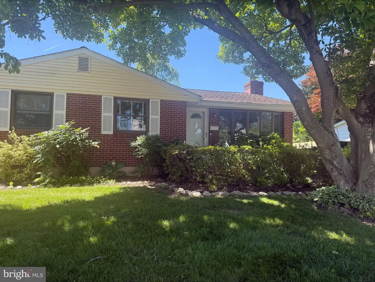 128 S Hilltop Rd, Catonsville, MD 21228 - #1