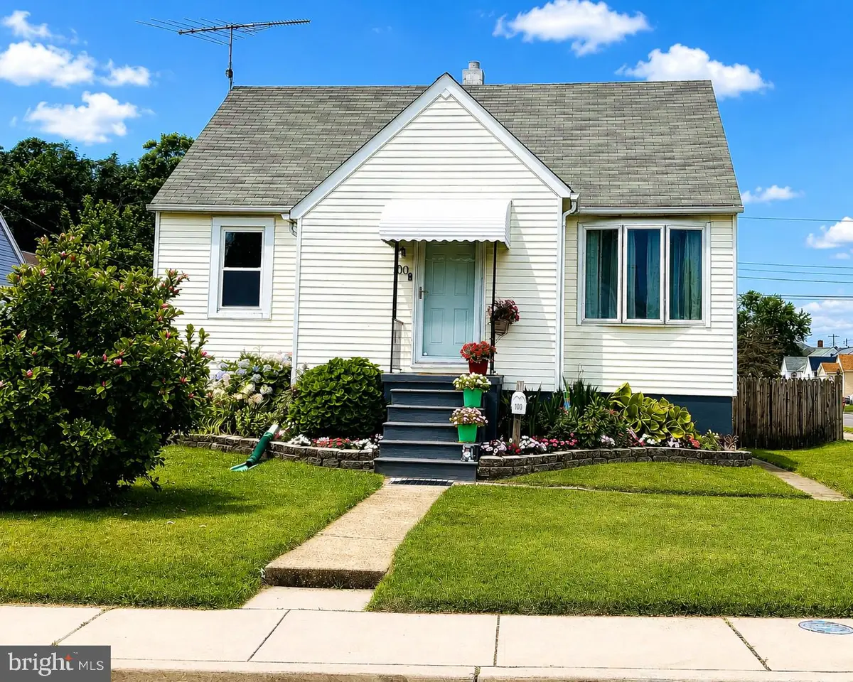 100 Stuart St, Baltimore, MD 21221 - #1