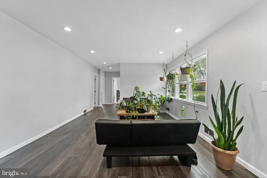 2307 Harford Hills Rd, Parkville, MD 21234 - #3