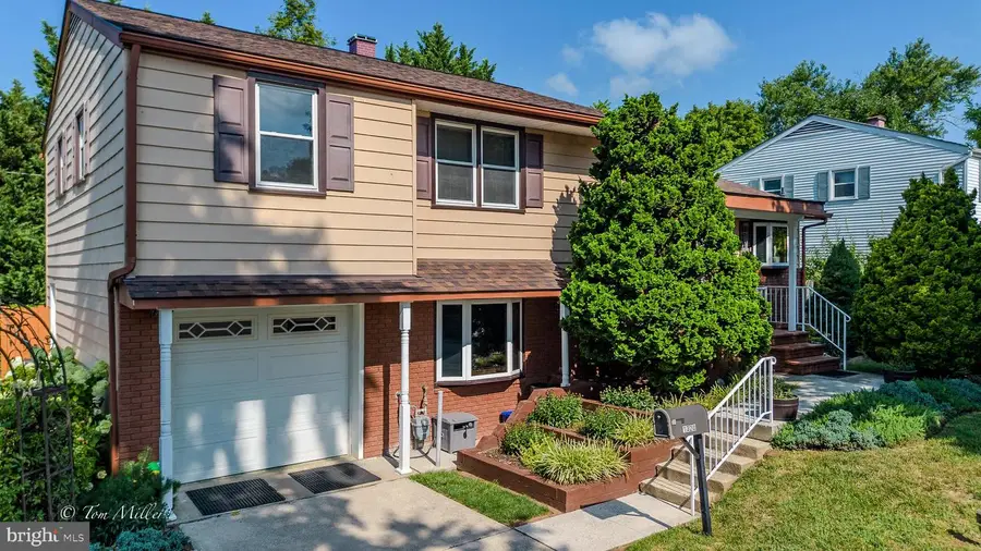 1320 Malbay Dr, Lutherville Timonium, MD 21093 - #3