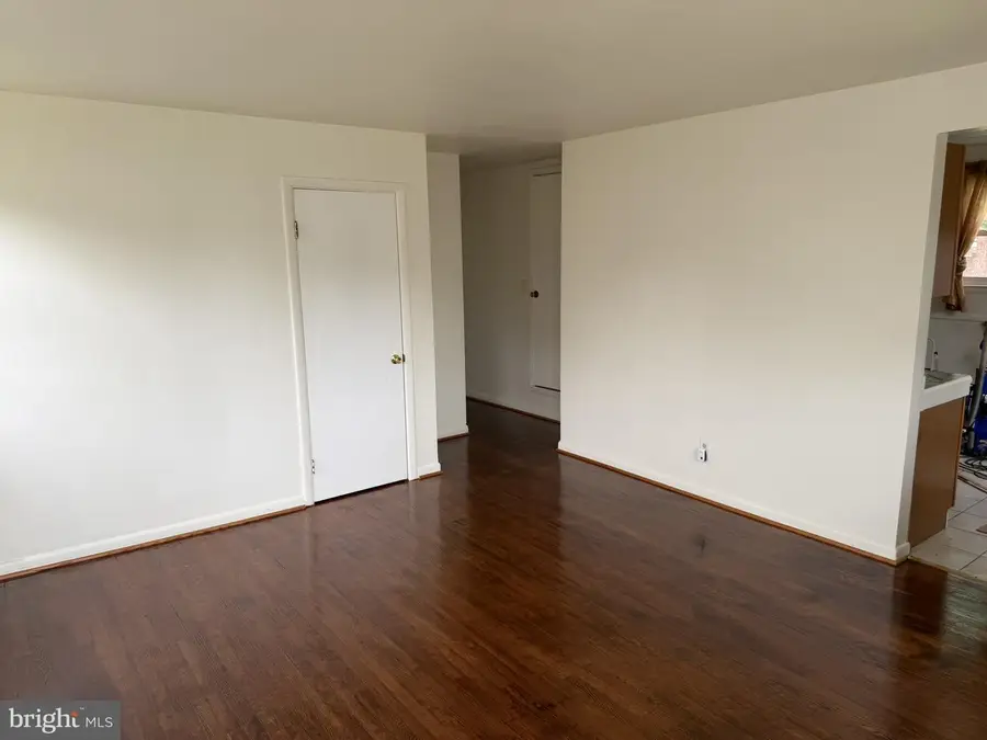 5911 Queen Anne St, Baltimore, MD 21207 - #2